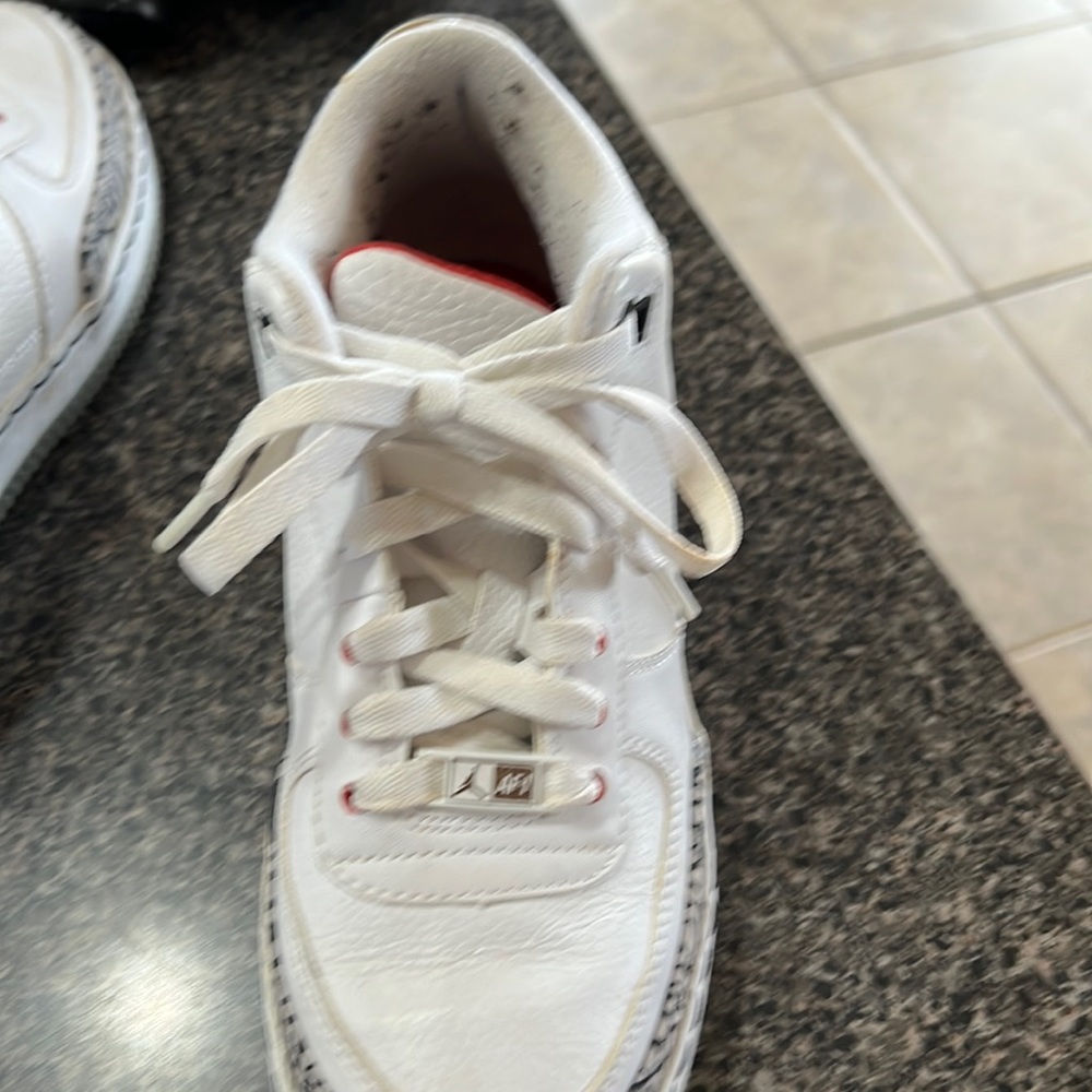 Nike Jordan’s size5